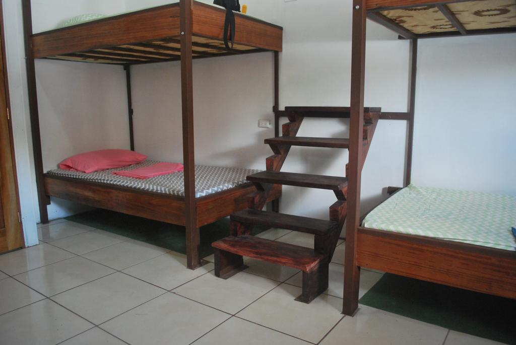 Passifloras Hostel Quepos Bagian luar foto