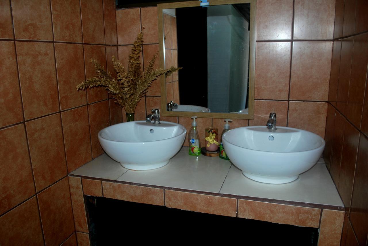 Passifloras Hostel Quepos Bagian luar foto