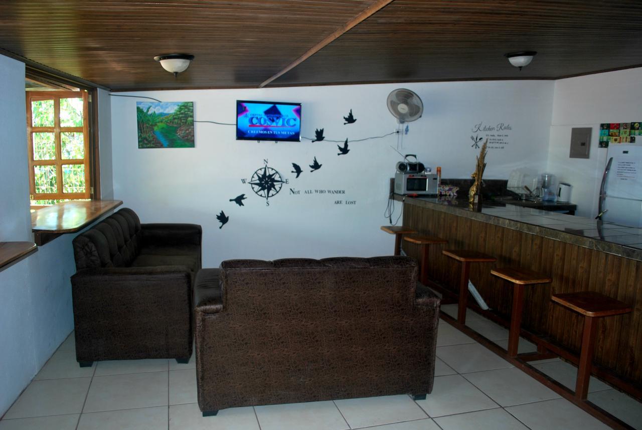 Passifloras Hostel Quepos Bagian luar foto