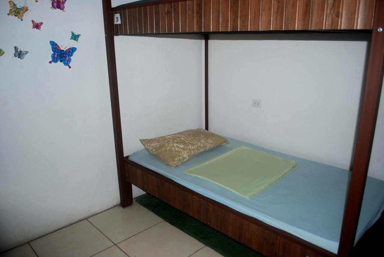Passifloras Hostel Quepos Bagian luar foto