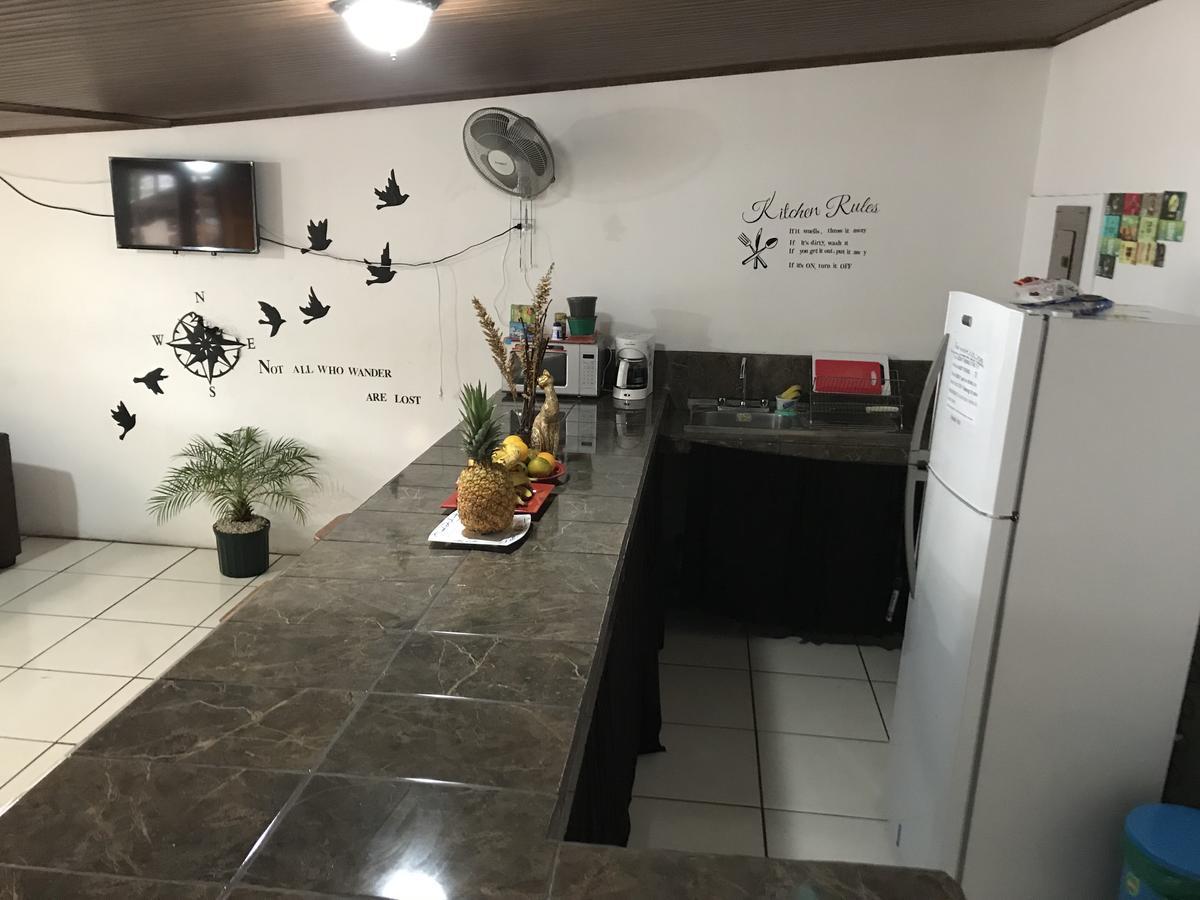 Passifloras Hostel Quepos Bagian luar foto